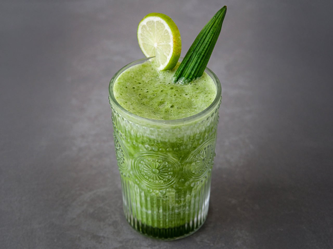 Green juice with lime and pandan